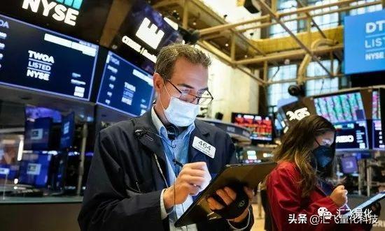 美股比特币泡沫化风险高(美股比特币泡沫化风险高还是低)