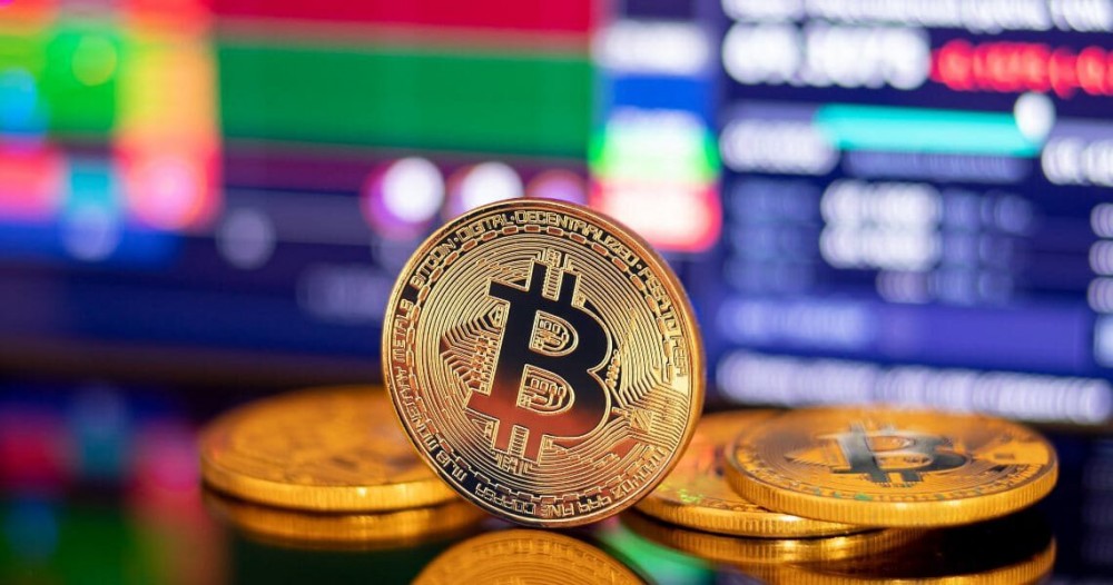 比特币跌穿1.8d万美元(比特币一度跌破8000美元)