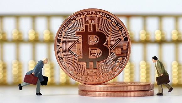 什么样的人玩比特币赚钱(什么样的人玩比特币赚钱最多)